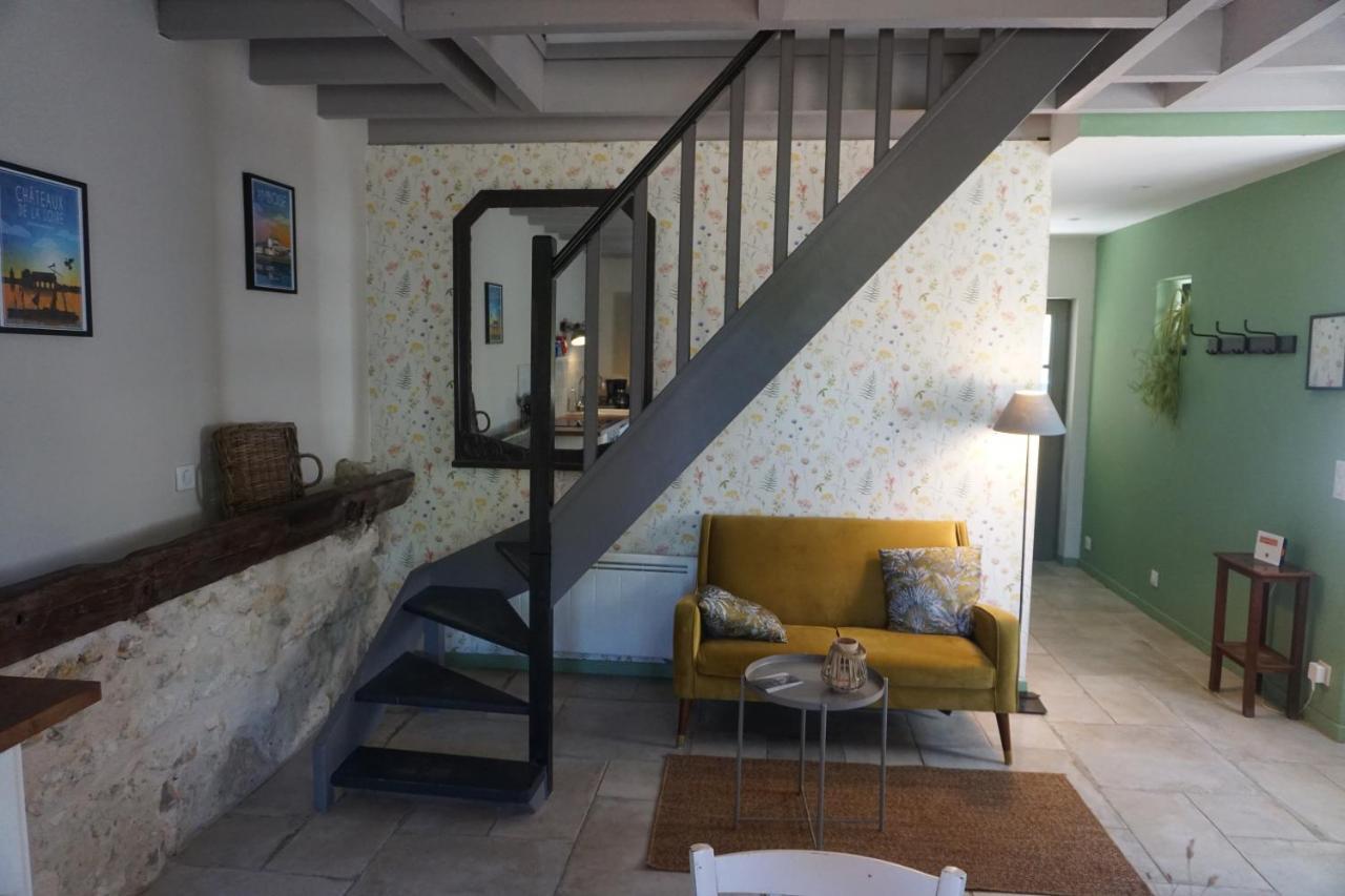 Le Gîte de Moquesouris Nazelles-Négron Extérieur photo